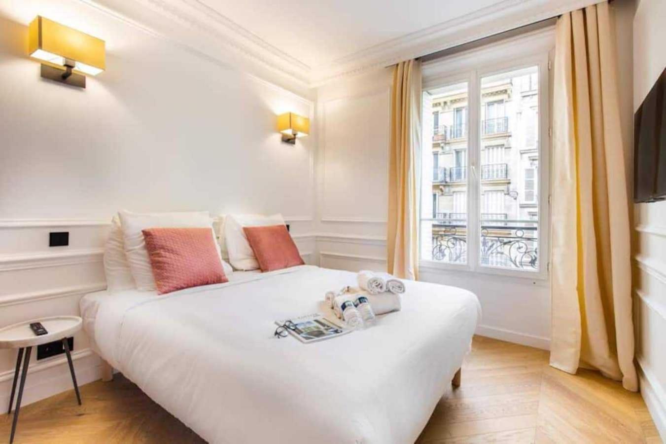 Newly Rebuilt By Architect - Center Of Paris Apartment Exterior foto
